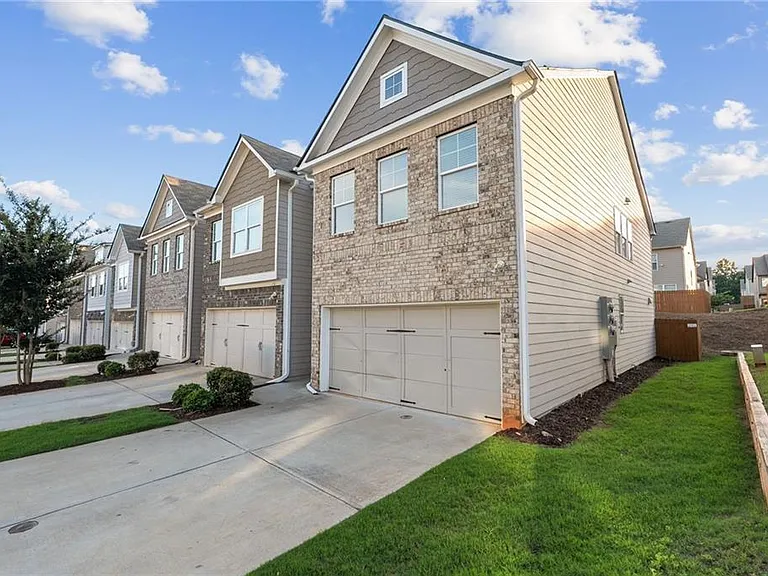 2244 Mulsanne Dr — Photo 31