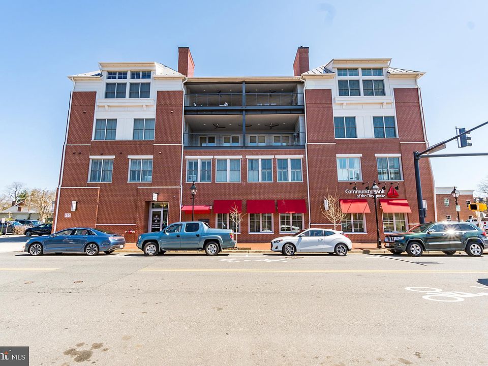 1st image of 425 William St #202