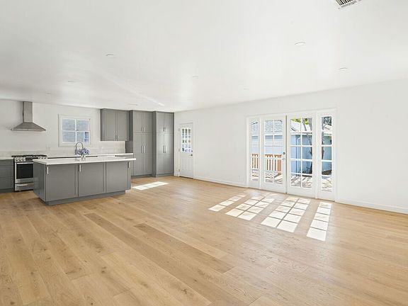 4th image of 3407 Craigview Ave