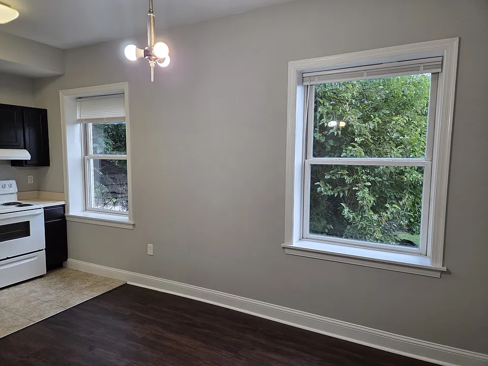 1106 W Lafayette Ave #2R