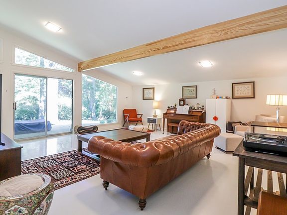 5th image of 109 Pinecrest Dr