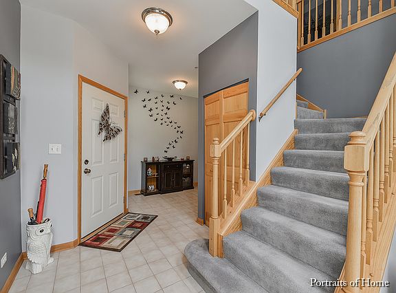 3rd image of 166 Aspen Ct