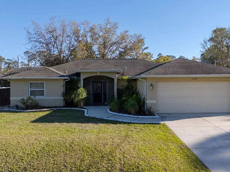 2157 Tejon Ave — Photo 1