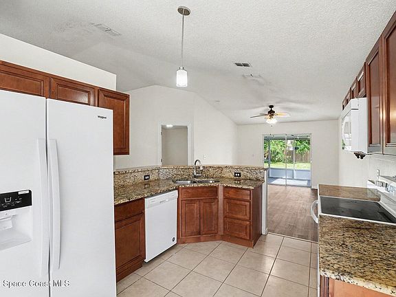5th image of 287 McClain Dr