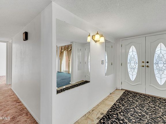 5th image of 1532 Vista Real Dr