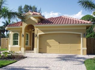 549 96th Ave N, Naples, FL 34108