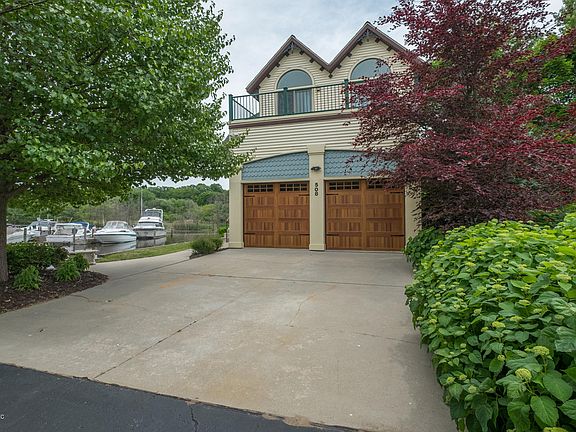 3rd image of 508 River Island Dr