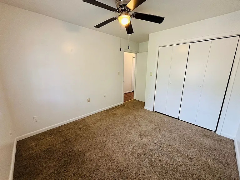 306 Shenandoah Cir — Photo 13
