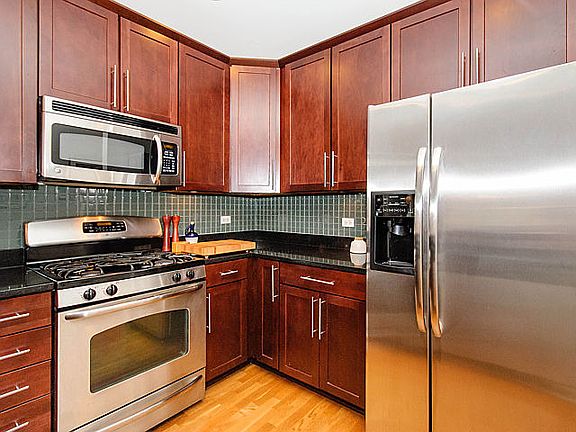 4th image of 4950 N Western Ave APT 2E