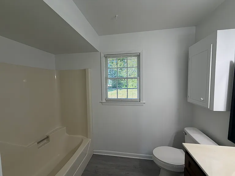 14 Wedgefield Dr #B — Photo 12