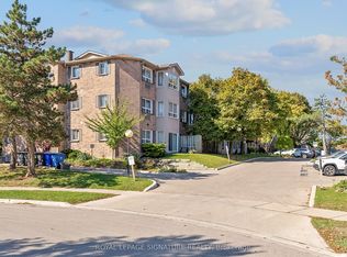 30 Hugo Cres #110, Kitchener, ON N2M3Z2