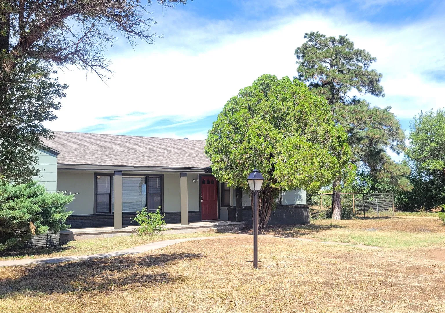 Beautiful County Home Awaits You! 3/2/2 Available November 2026! — Photo 2
