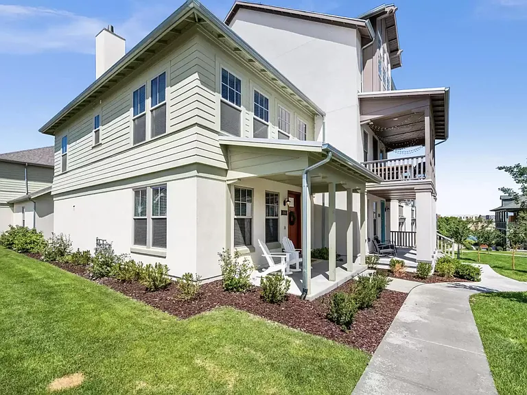 4596 W Serendipity Way — Photo 1
