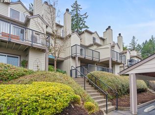 20905 Fawn Ct APT 33, West Linn, OR 97068