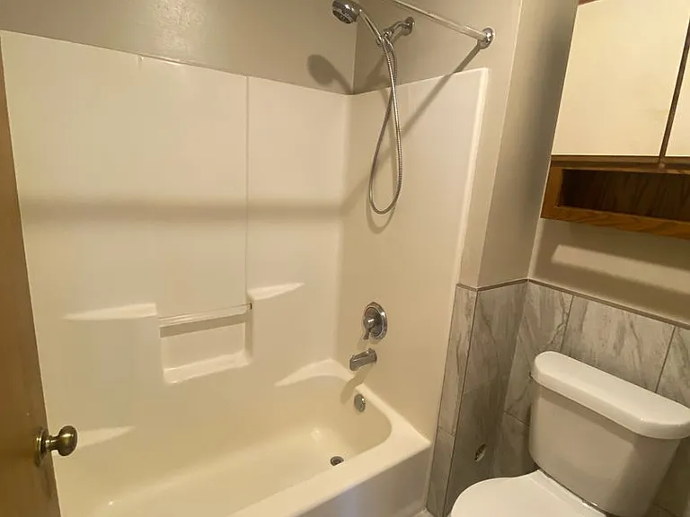 W201N16633 Hemlock St #3 — Photo 11