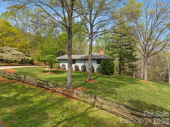 2nd image of 140 Meadowlark Dr
