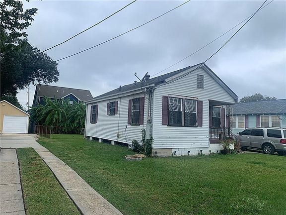 2nd image of 5130 Mandeville St