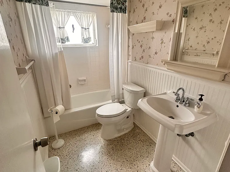 1144 San Remo Dr — Photo 10