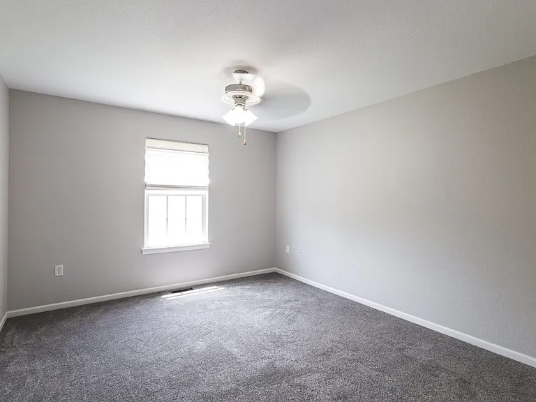 1479 Legends Cir — Photo 5