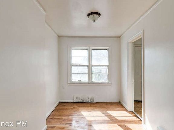 4th image of 1834 E Outer Dr