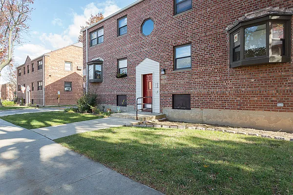 Sold by Keller Williams Realty Landmark | media 17