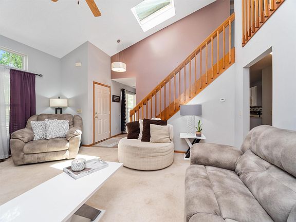 5th image of 5512 Thornbriar Ln