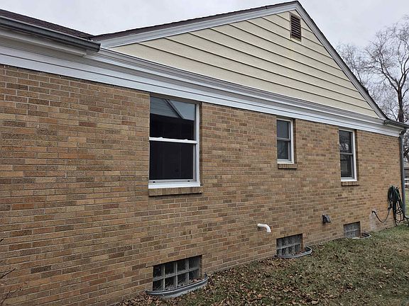 4th image of 309 E 19th St