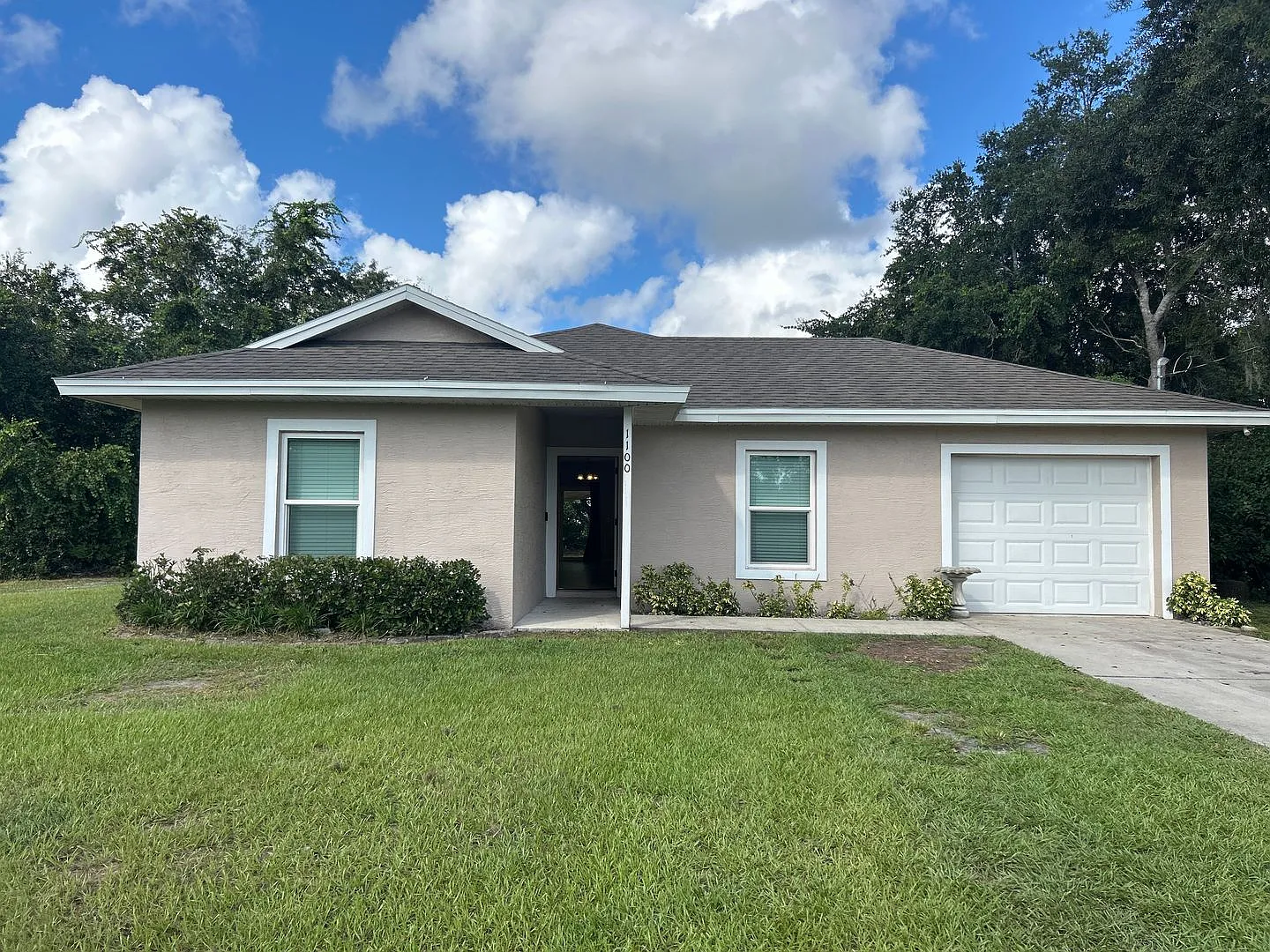 Beautiful 3/2 home in Deland — Photo 1