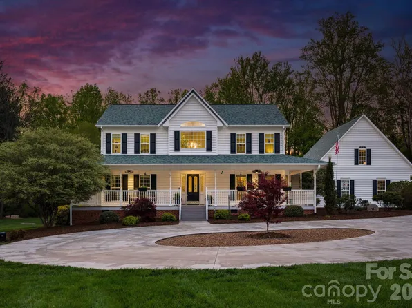 485 Country Club Rd, Wilkesboro, NC 28697