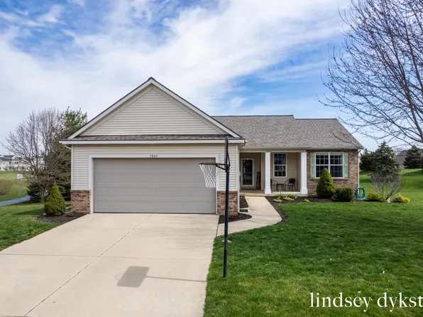 5802 Elm Ave, Hudsonville, MI 49426
