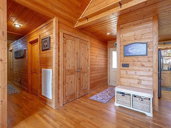 21st image of 292 Log Cabin Ln