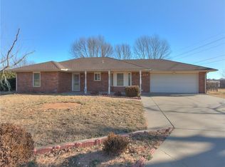 824 El Dorado St, Weatherford, OK 73096
