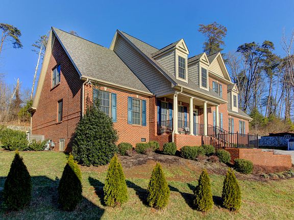 3rd image of 1273 Bentley Park Ln