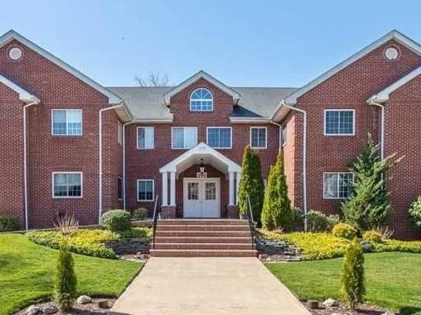 199 Union Ave APT 1D, Rutherford, NJ 07070