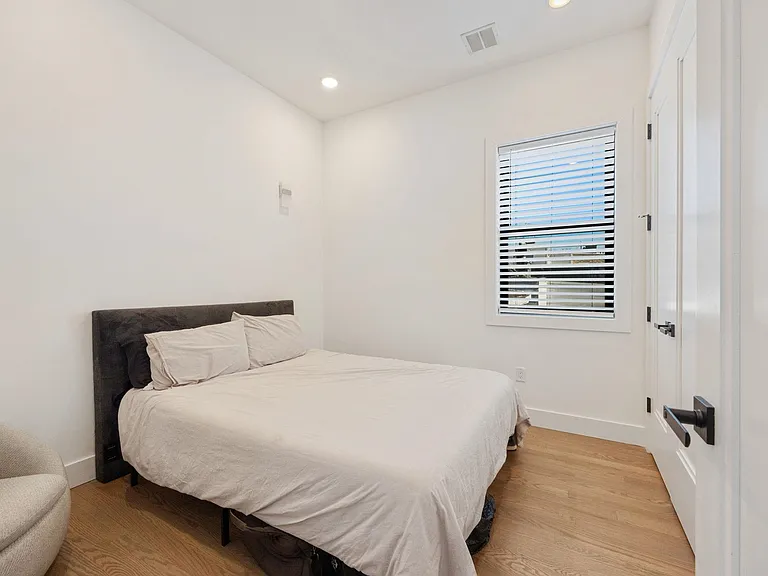 121 Prospect St #2 — Photo 13