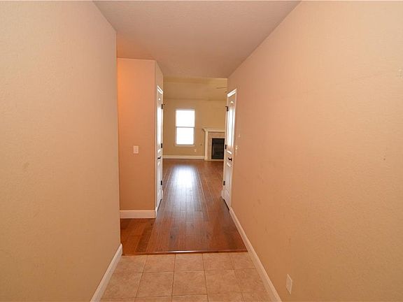 2nd image of 3005 W Sunset Dr