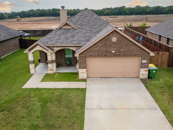 805 Allie Renea Ln, Seagoville, TX 75159