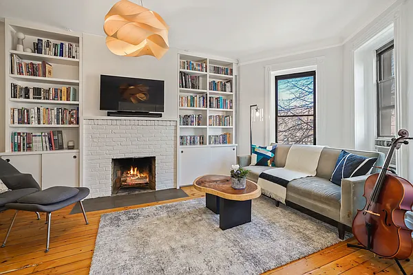 Sold by Avenue Sotheby's International Realty | media 3