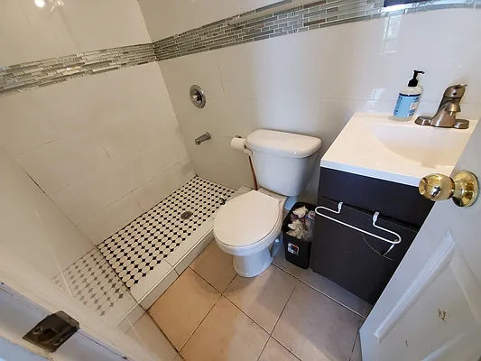 Rented by Ideal Properties Group | media 14