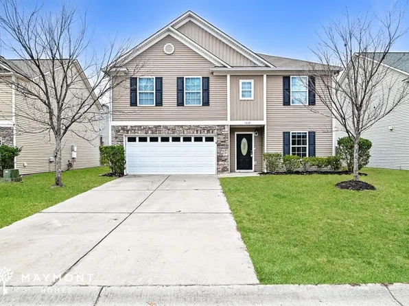 1339 Green Turf Ln, Elgin, SC 29045