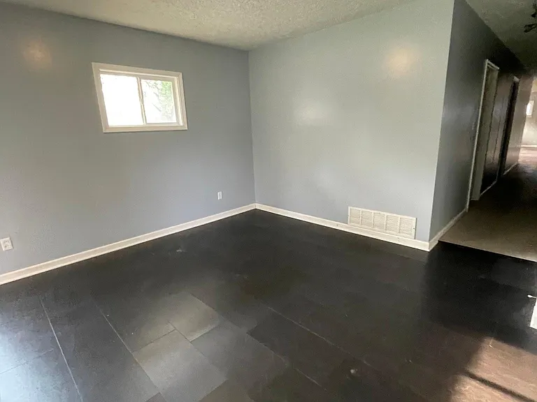 36250 Hazelwood St — Photo 10