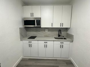 950 E Dayton Cir, Fort Lauderdale, FL 33312