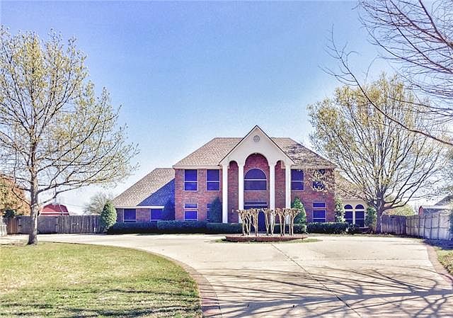 1st image of 1523 Lloyds Hall Ct