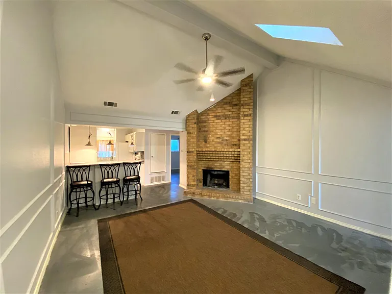 221 Hood St — Photo 14