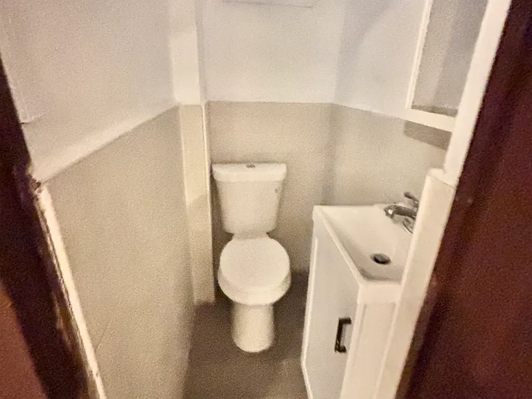 807 Snyder Ave — Photo 10