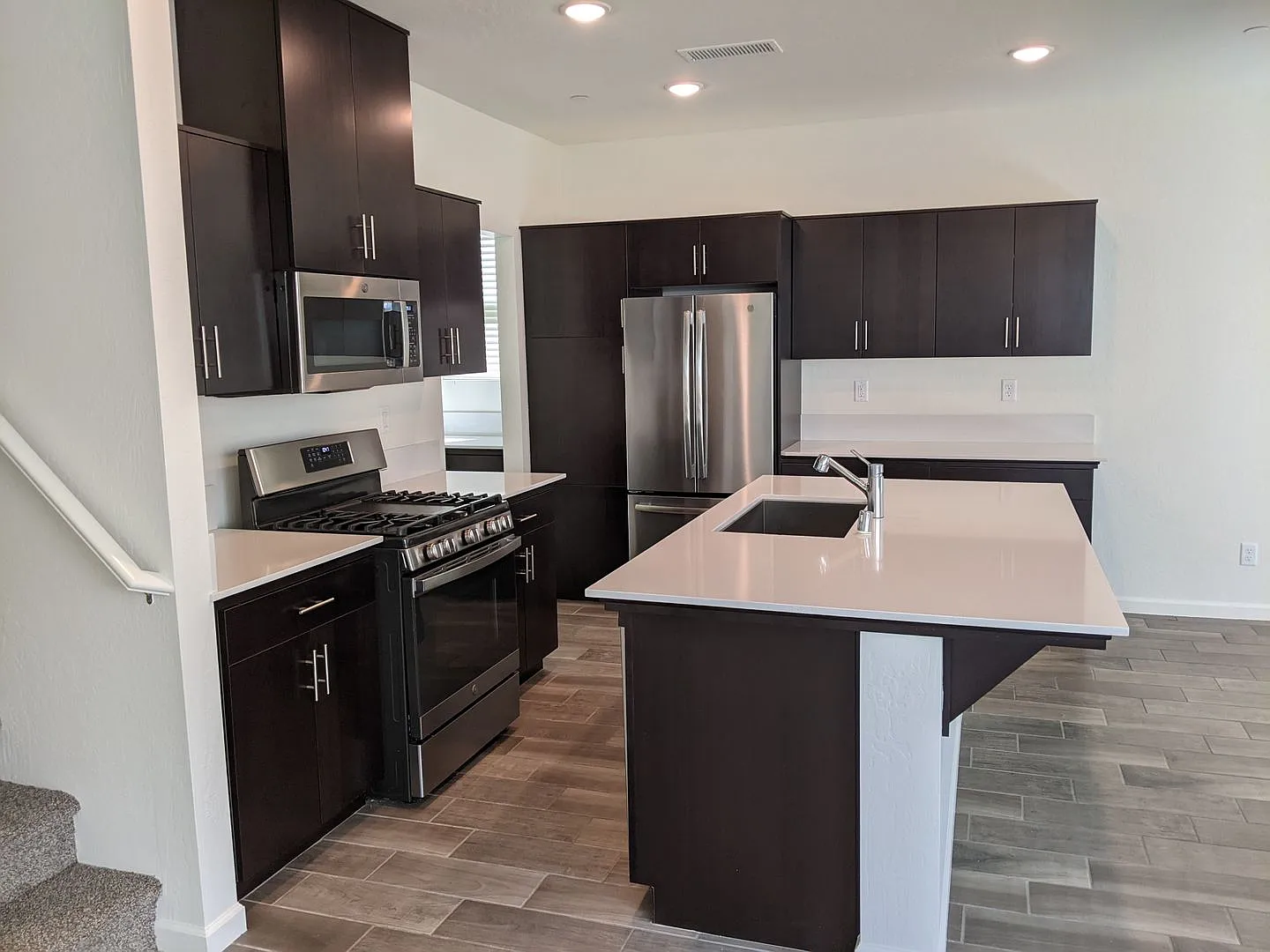 Newer Wilson Elev8ions home with a nice floor plan, nice upgrades, nice amenities and a community... — Photo 3