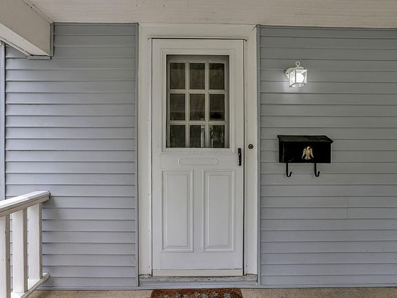 3rd image of 79 Westwood Rd
