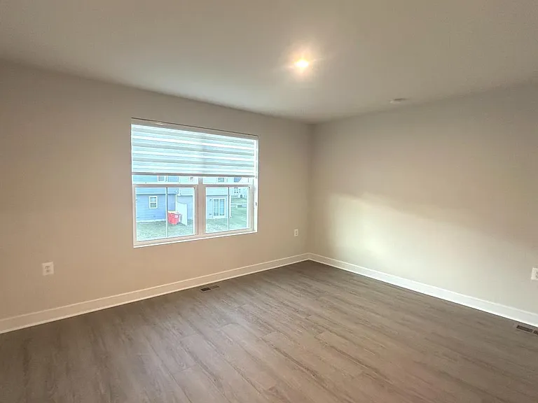 117 Dunster St — Photo 27