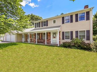 8 Ridgeland Dr, Cumberland, RI 02864