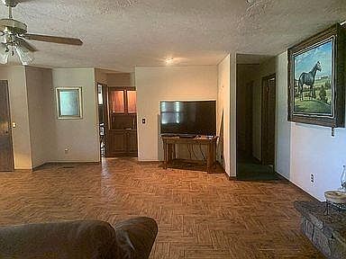5th image of 13701 N Broadway Ave